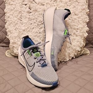 Nike Interact Run Blue and Gray Sneakers with Breathable Design